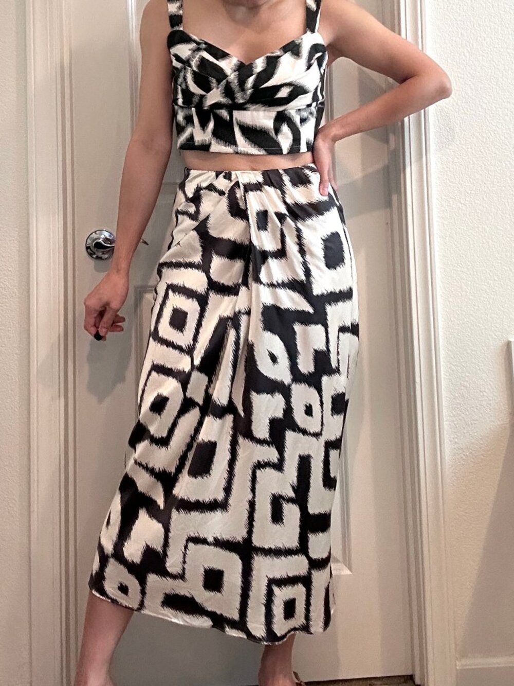 Banana Republic Matching Set 100% Silk Midi Skirt and Linen Blend Croptop size M